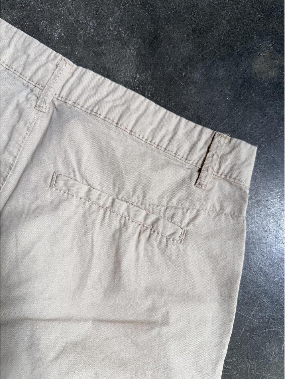 H&M Beige Cuffed Chino Shorts Size 6 Fits 4/6 - Picture 5 of 8